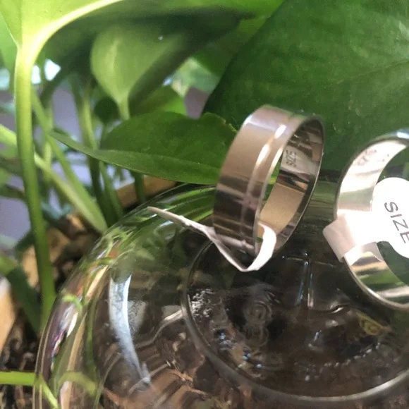 Silver Patterned Rings Set 2 pieces Size 11 New - Picture 5 of 6